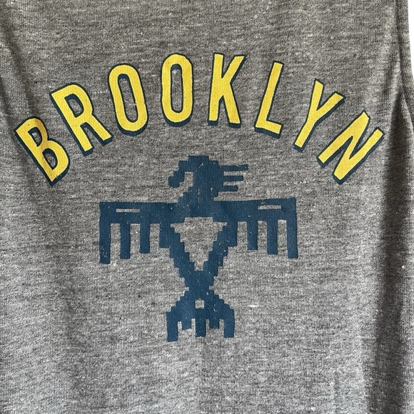 Chaser Gray and Gold Muscle Tank Tee with Brooklyn Graphic Medium NWOT - Picture 2 of 7